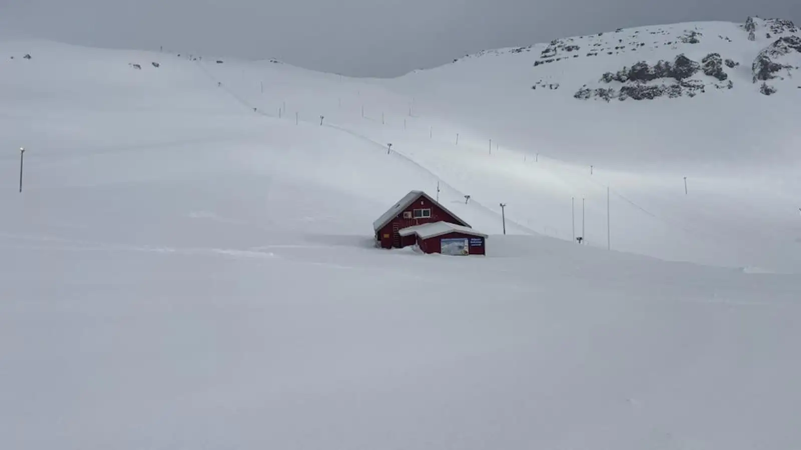 Kvöldopnun í Oddsskarði þar sem hefur snjóað of mikið
