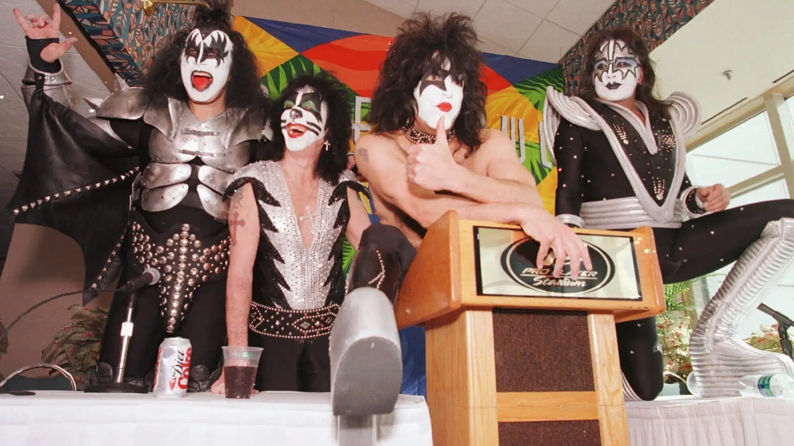 Ace Frehley, einn stofnenda rokksveitarinnar Kiss, er látinn