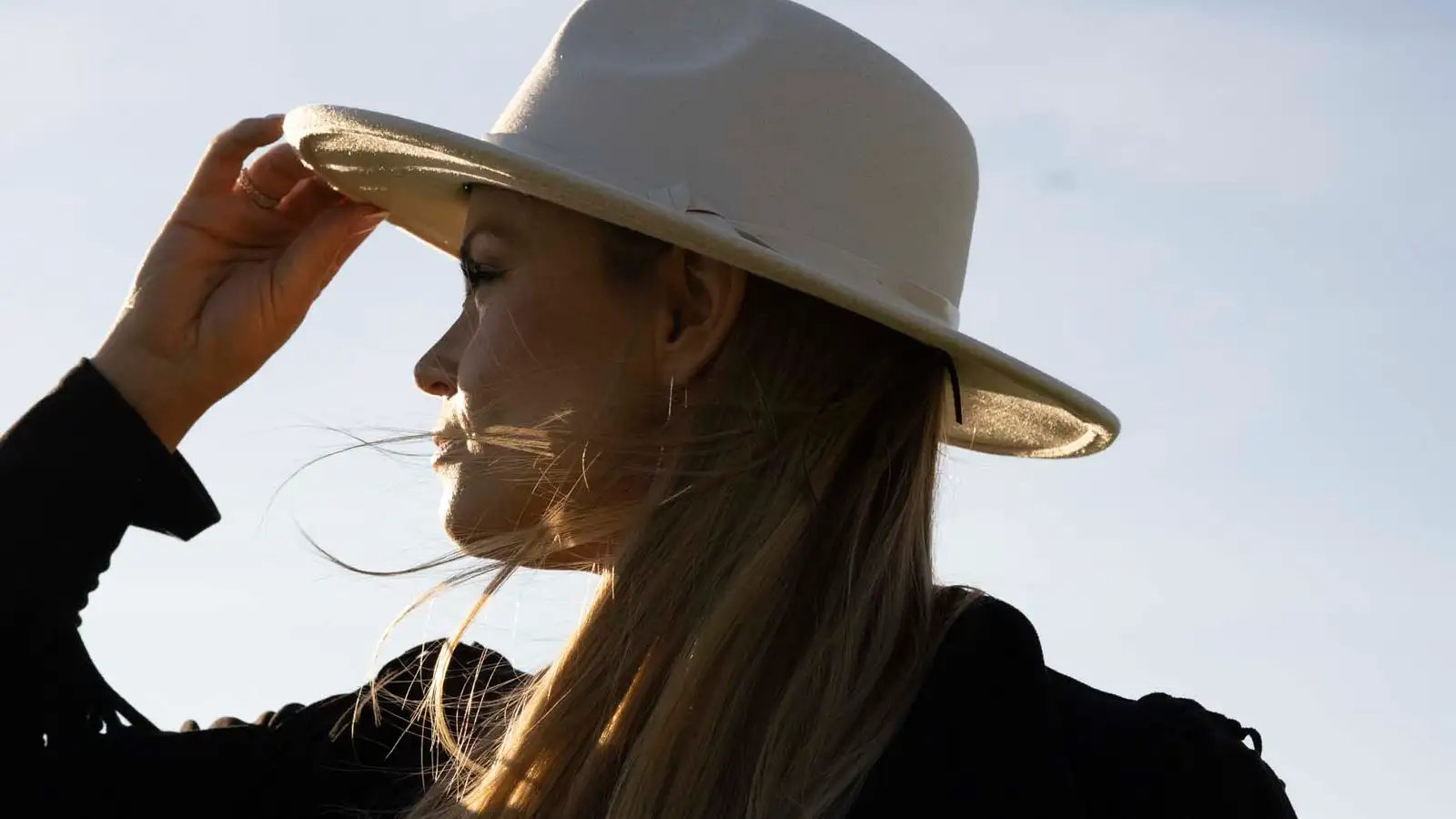 Sameinar norræn poppáhrif og Nashville-kántrí