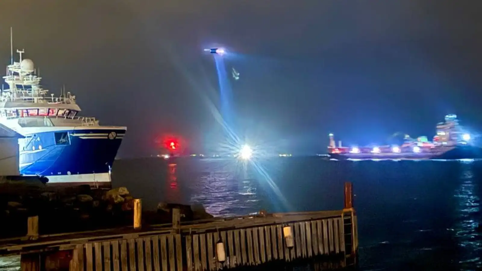 Engan sakaði þegar þrjú skip rákust saman skammt frá Álasundi