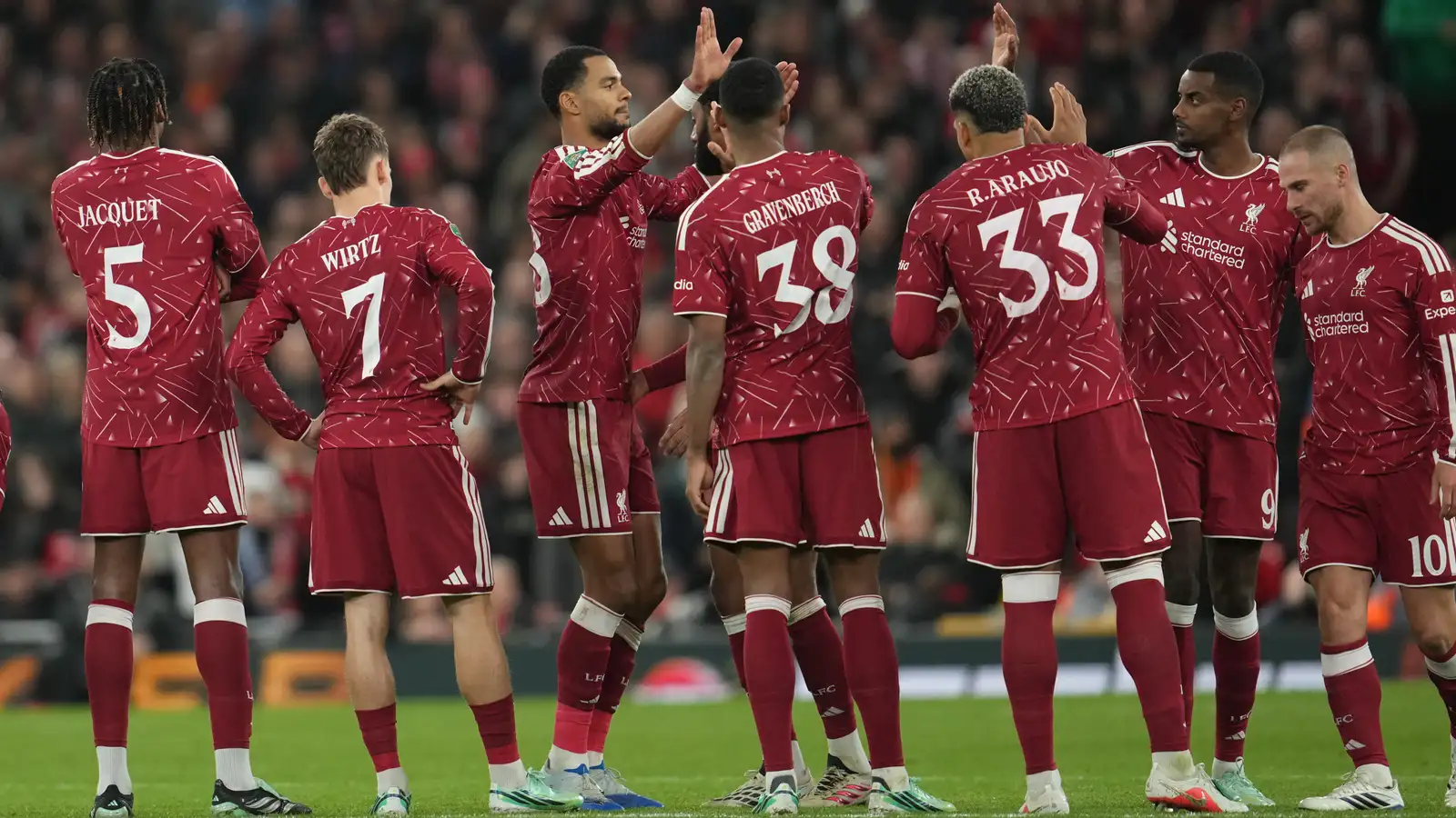 Liverpool og City bæði áfram eftir vítakeppni