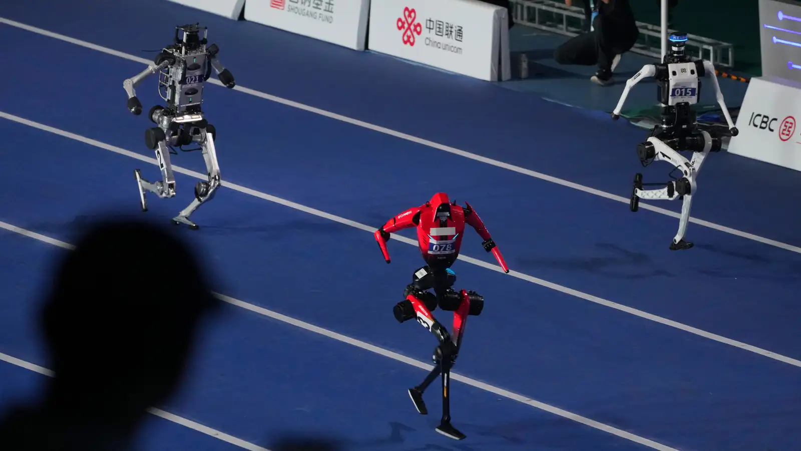 Vélmenni sló heimsmet Usains Bolt