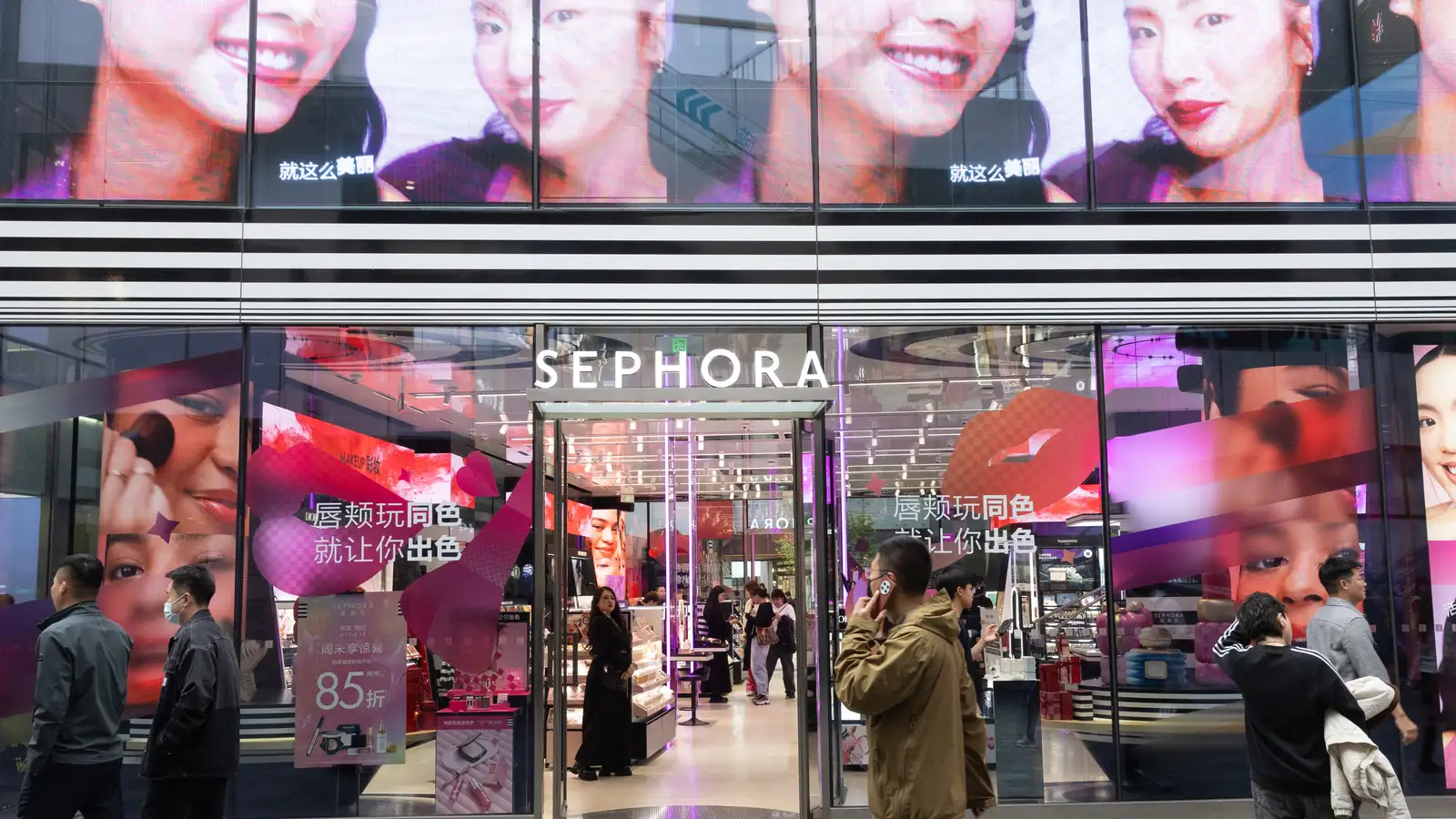 Rannsaka hvort Sephora beini markaðssetningu að börnum