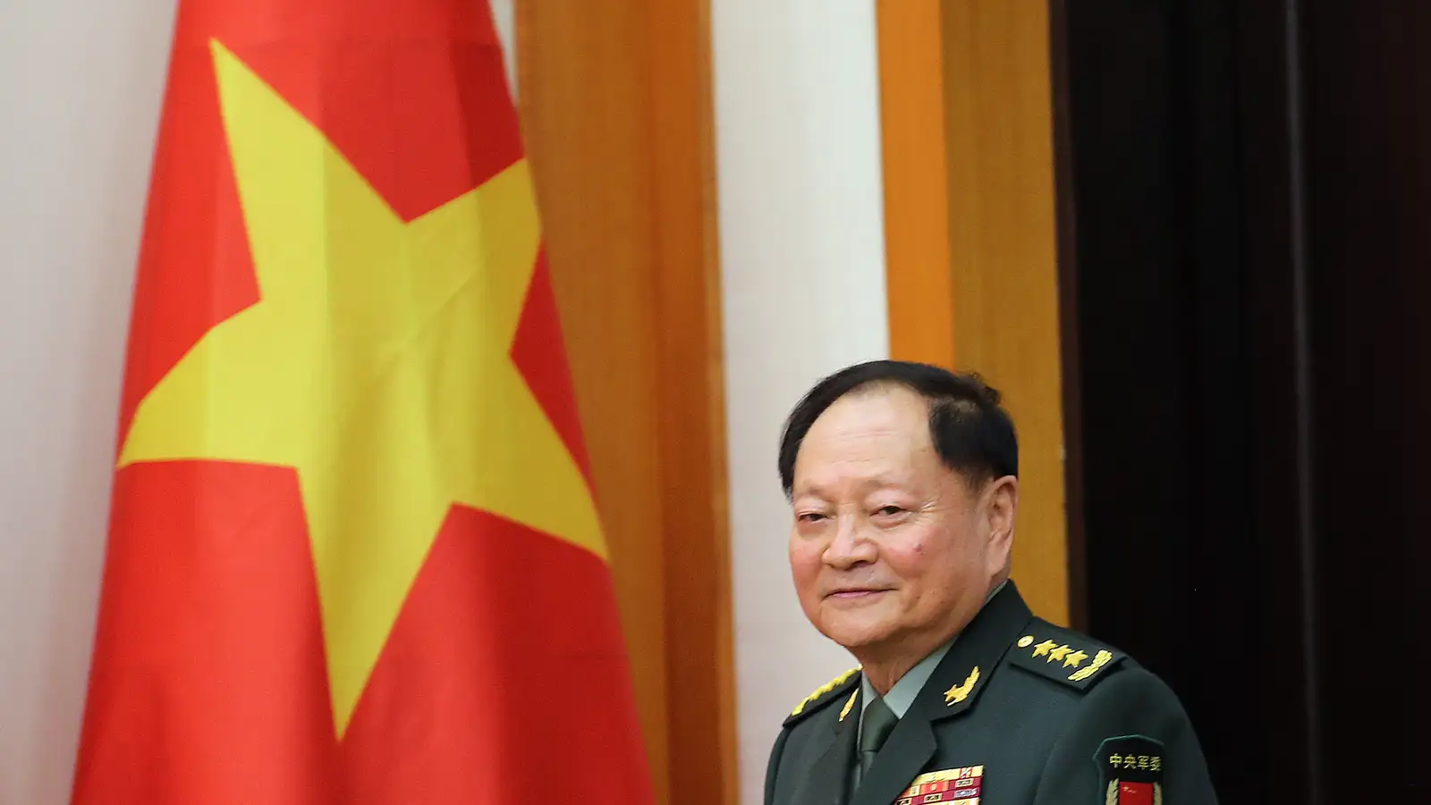 Xi losar sig við æðsta herforingja kínverska hersins