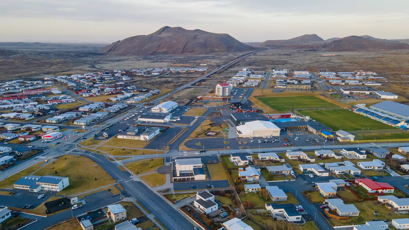 Forsendur fyrir skólahaldi og fasteignakaupum í Grindavík