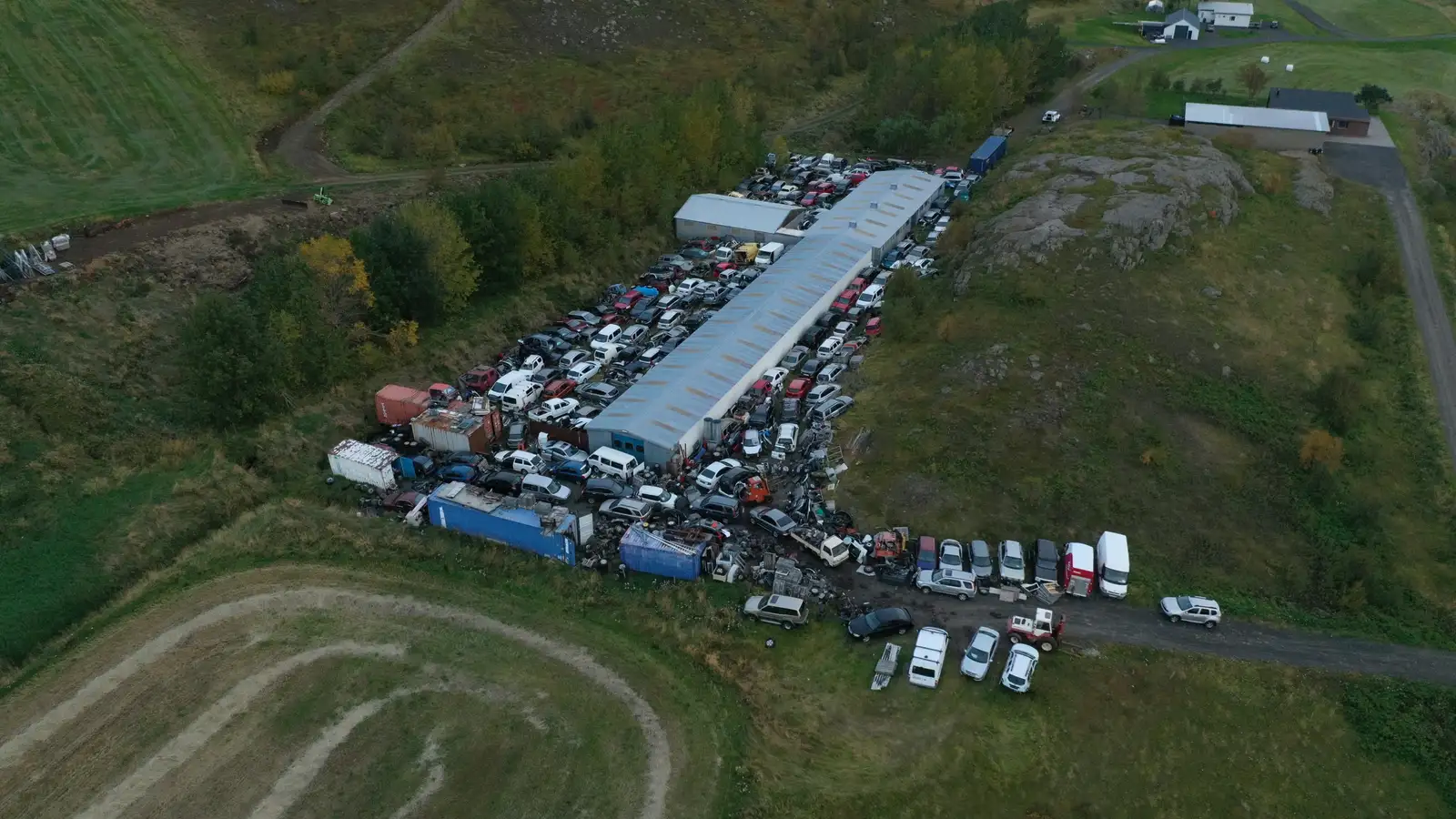 Auto ehf. þarf ekki lengur að þola dagsektir — tiltekt talin miða í rétta átt