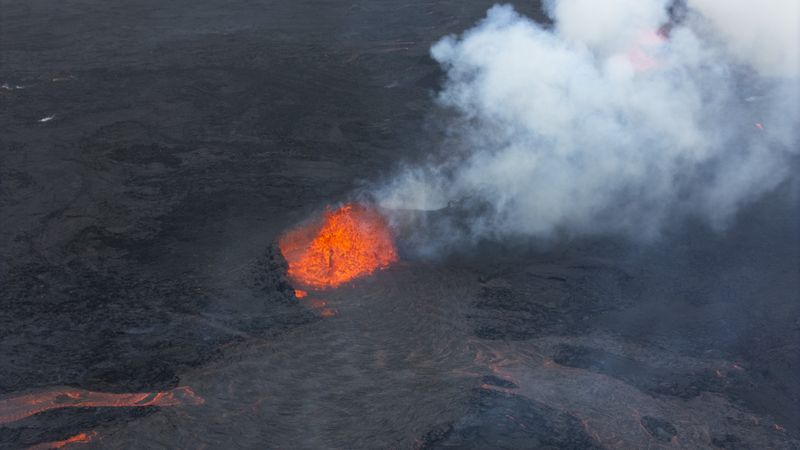 Drohnenbilder der Eruptionen am Sundhnúksgíga am 30. Mai 2024.