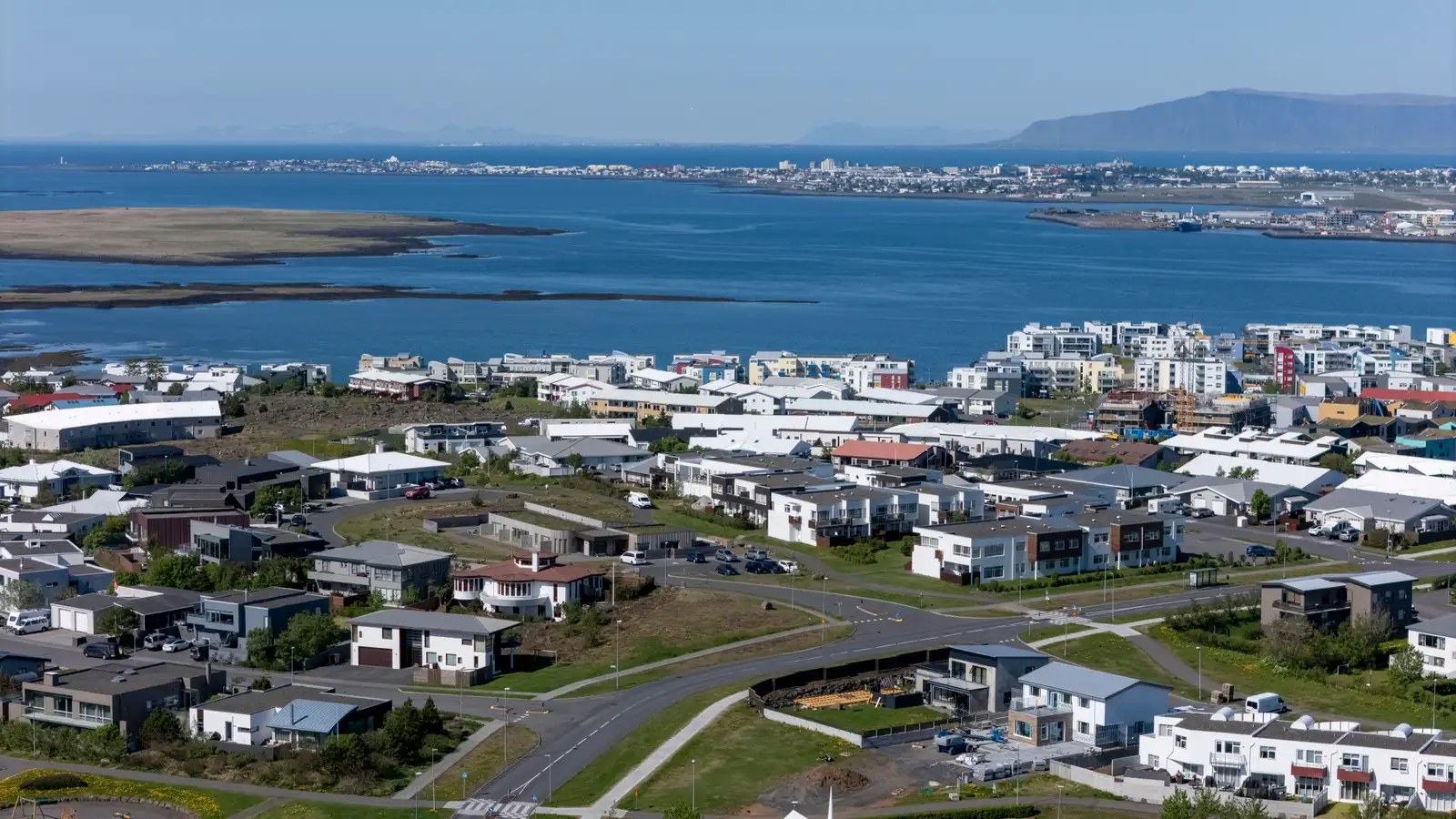 Tvær líkamsárásir