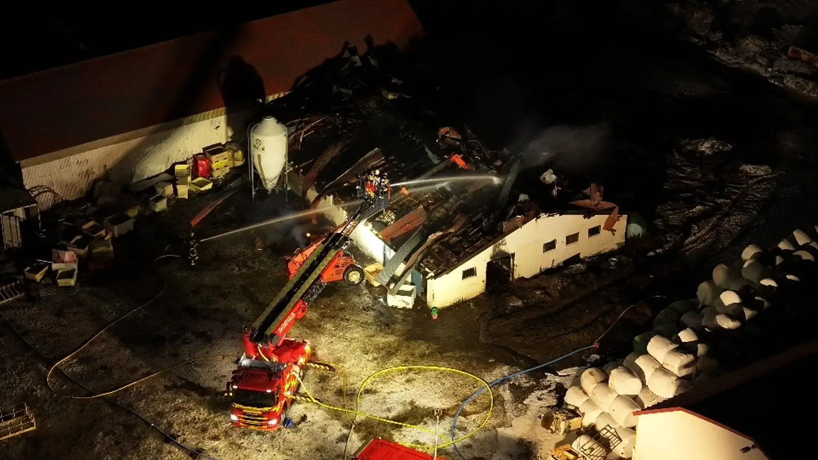 Búið að slökkva eldinn á Brimnesi