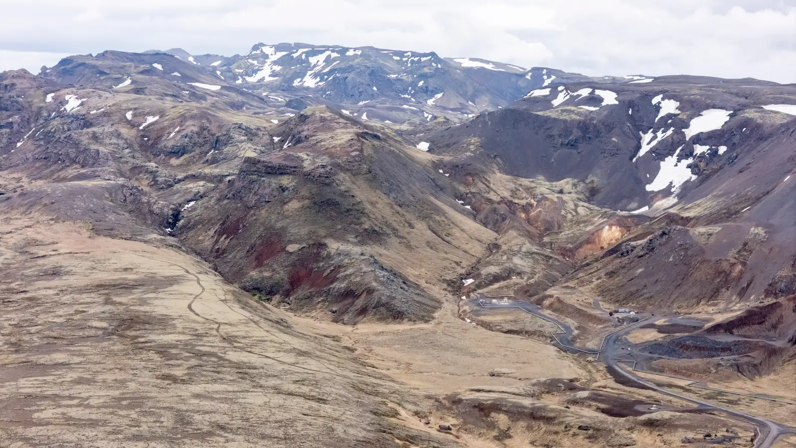 Eftirskjálftar viðbúnir næstu daga