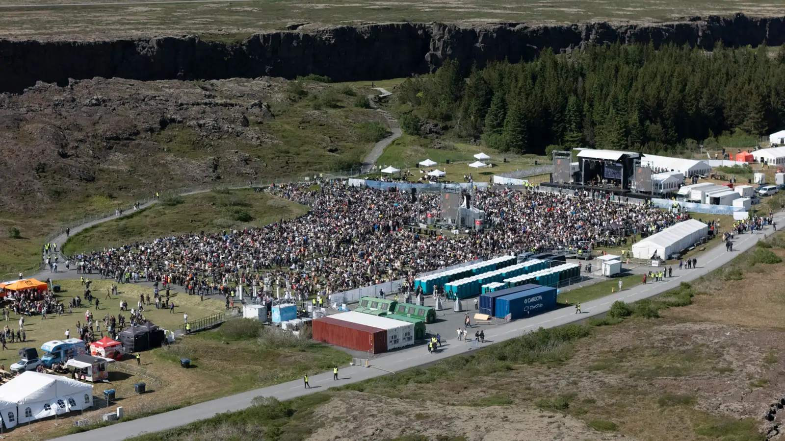 Tónlistarhátíð á Þingvöllum á lengsta degi ársins: Kom lögreglu á óvart hvað gestir mættu snemma