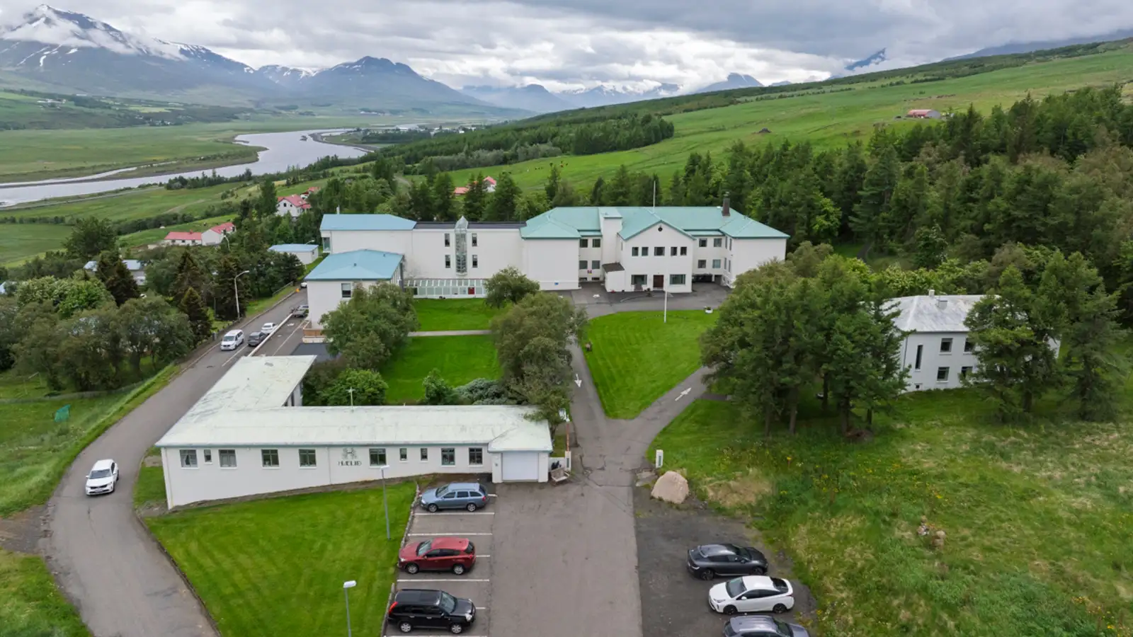 2.511 undirskriftir afhentar heilbrigðisráðherra vegna Kristness