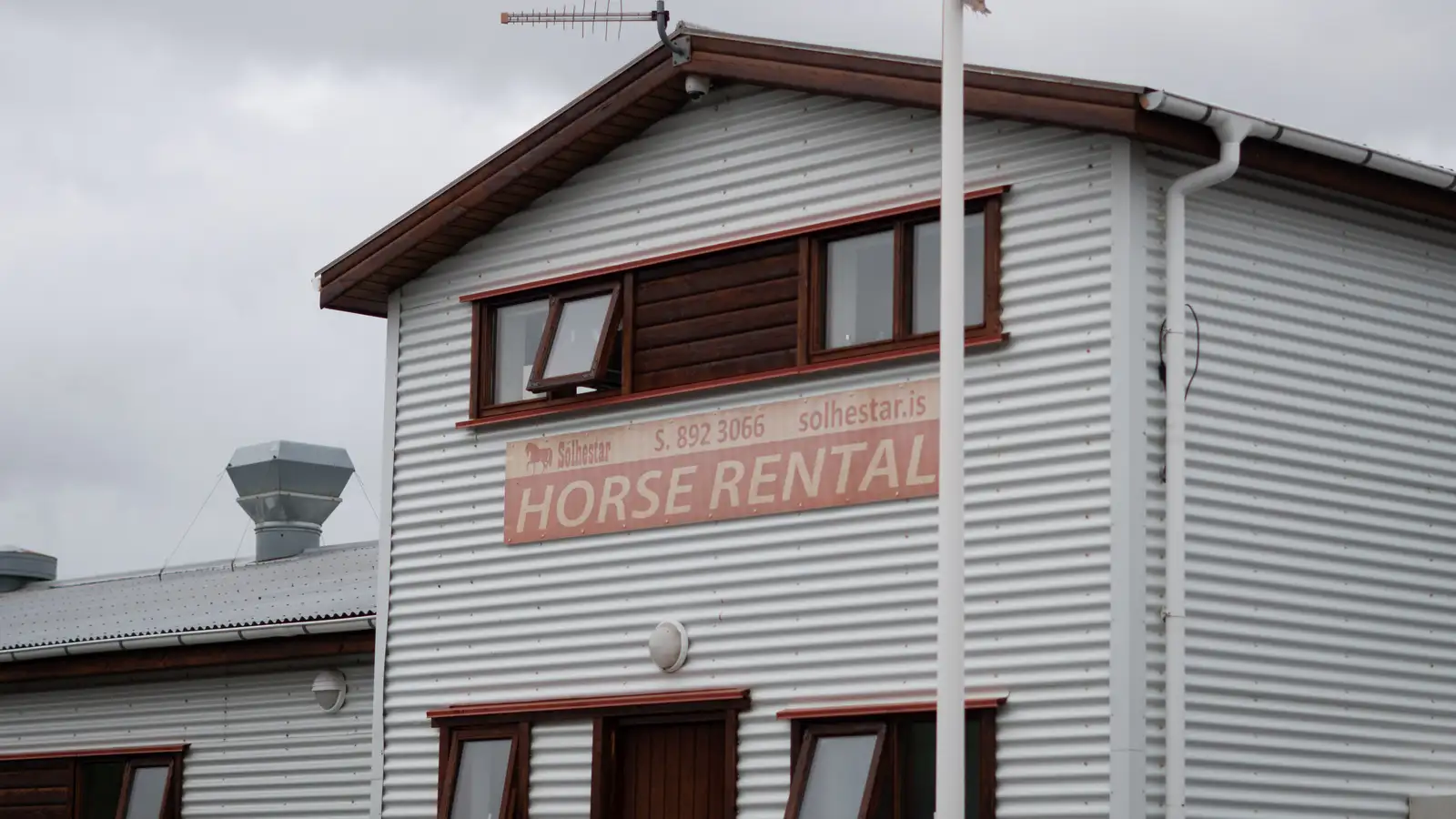 MAST hótaði að stöðva starfsemi Sólhesta vegna ítrekaðara brota á dýravelferðalögum