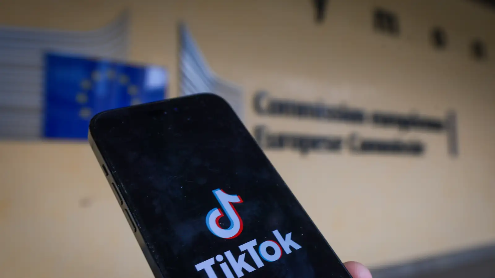 TikTok sendir Evrópusambandinu puttann vegna gagnrýni á hönnun