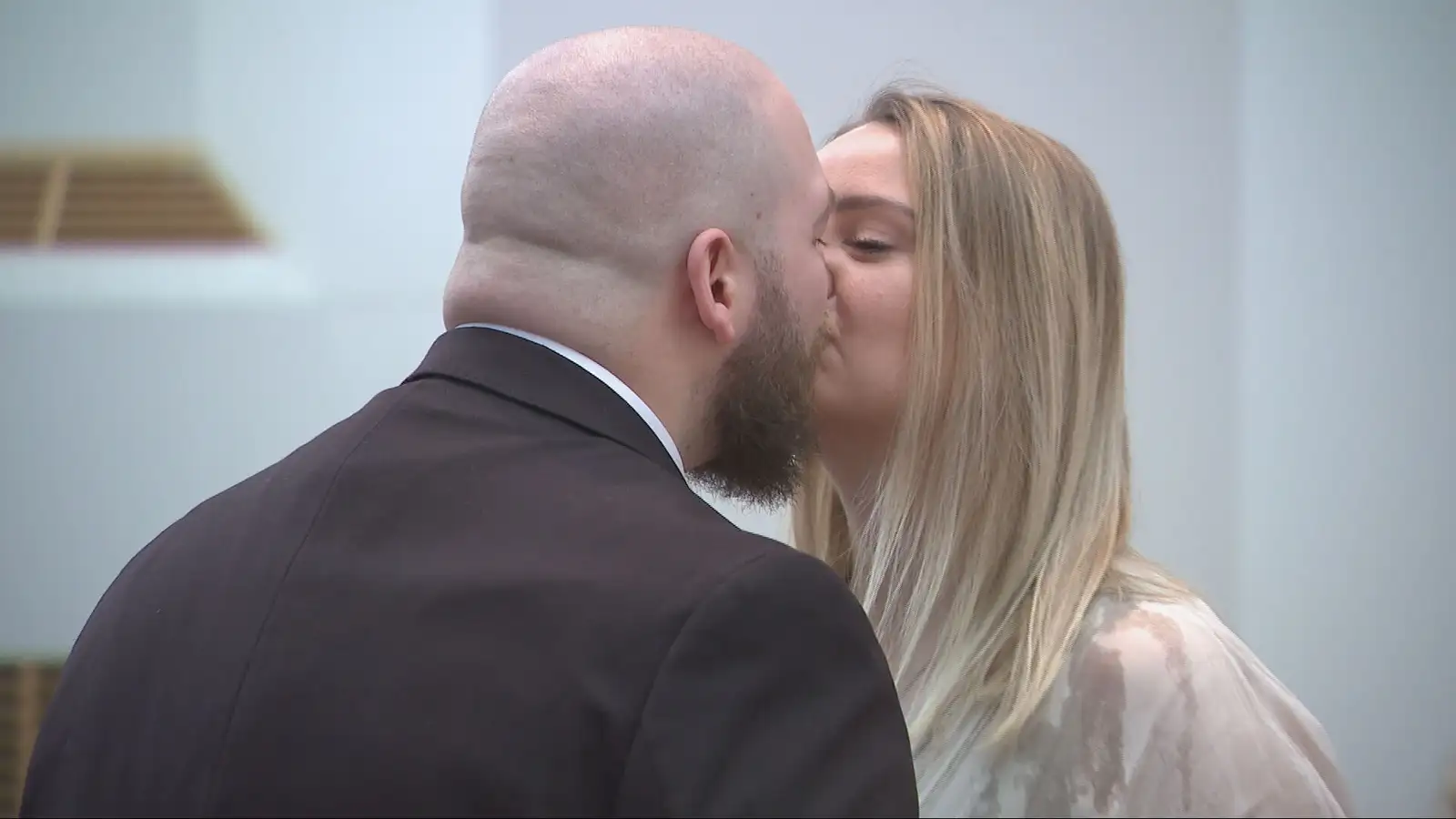 Bauð á stefnumót en átti við skyndigiftingu