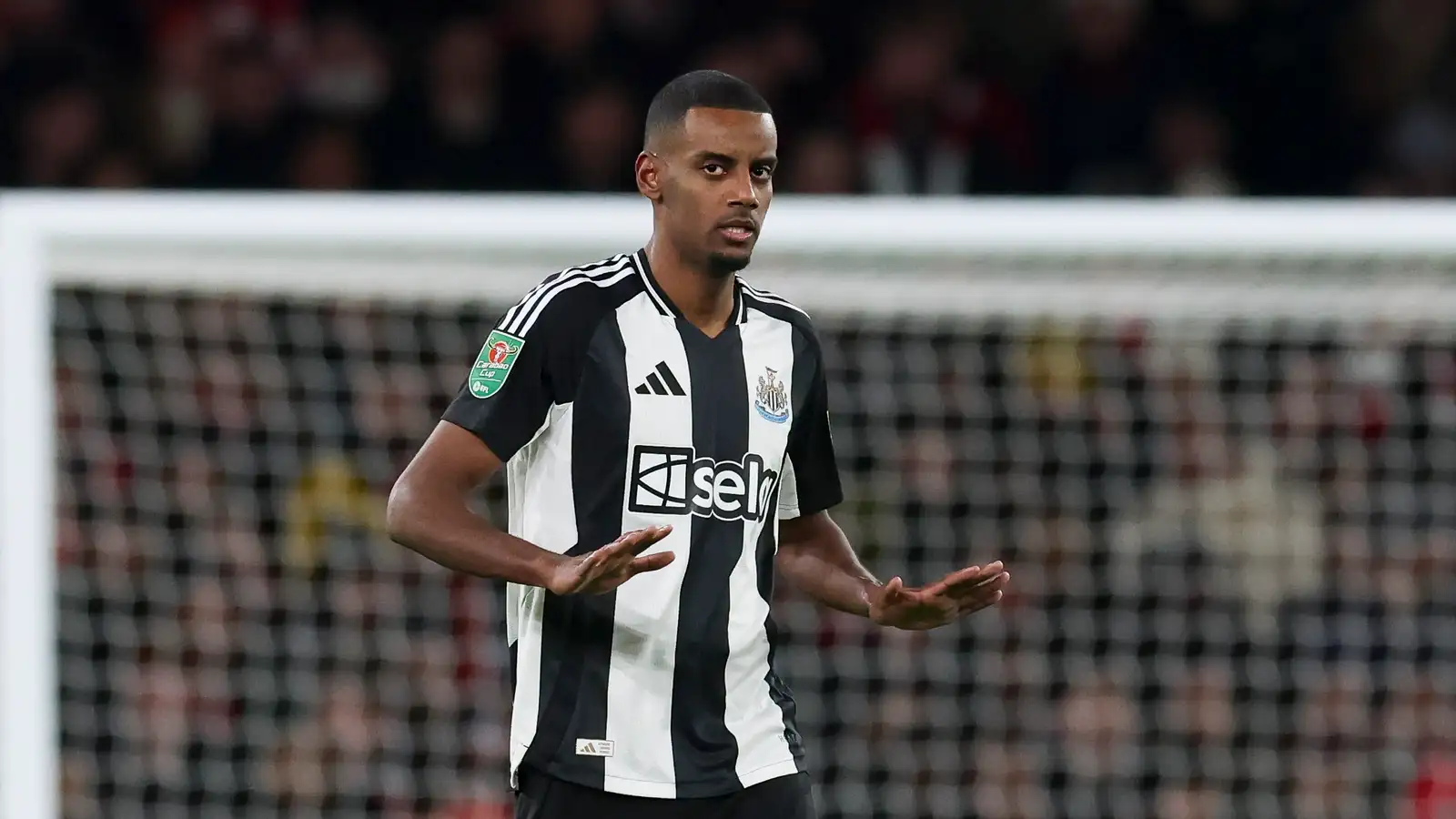 Isak loks á leið til Liverpool fyrir metfé