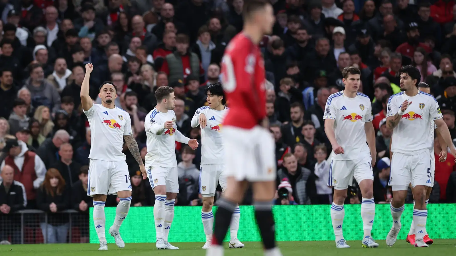 Mikilvægur sigur Leeds á Manchester United