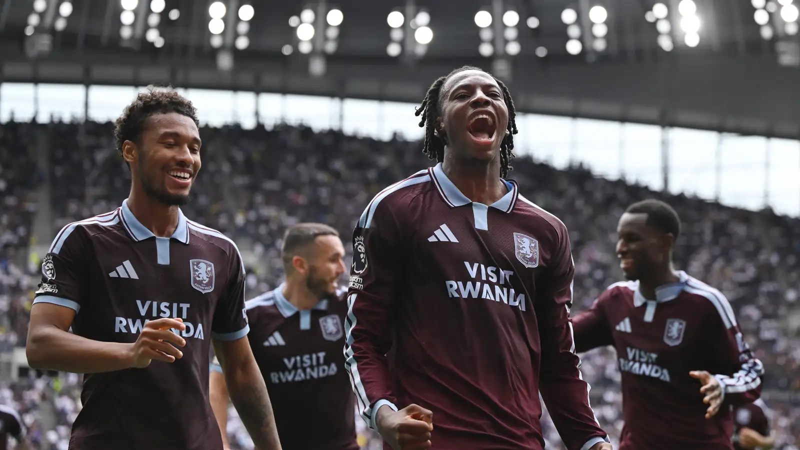 Aston Villa sótti þrjú stig til Tottenham