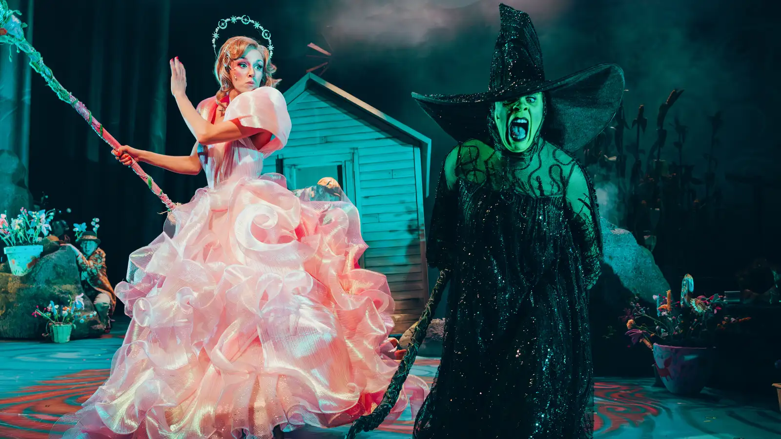 Galdrakarlinn í Oz: „Nánast kraftaverk að koma þessari flóknu sýningu þannig á svið að næstum ekkert klikkar“