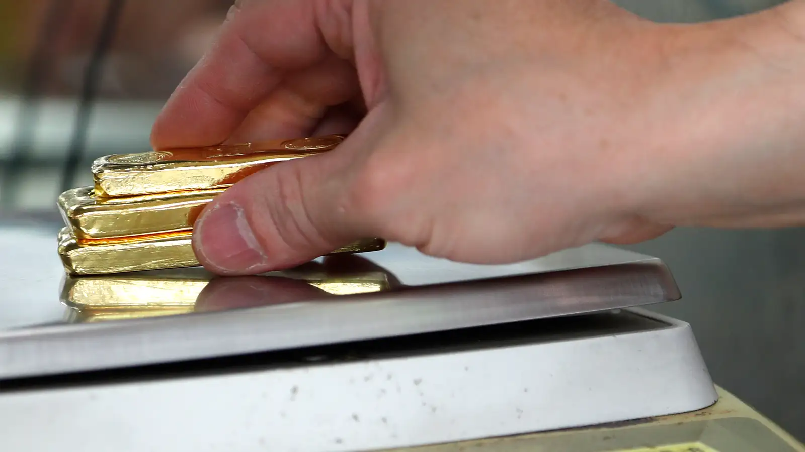 Verð á gulli yfir 5.000 dollara á únsu í fyrsta skiptið