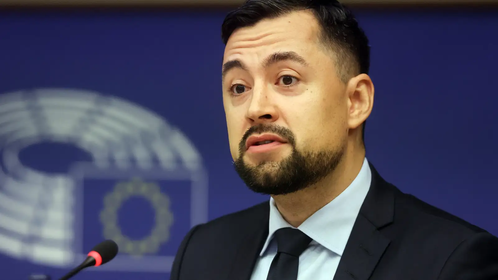 Egede segir að erfitt verði að efla traust til Bandaríkjanna að nýju þótt brýnt sé