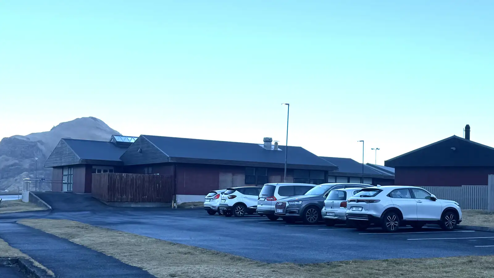 Gæsluvarðhaldi hafnað og konunum sleppt