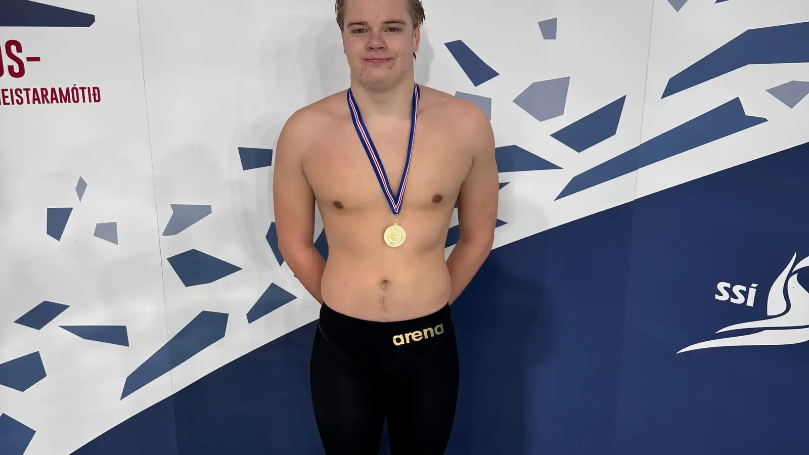 Sló heimsmet á Íslandsmótinu í sundi