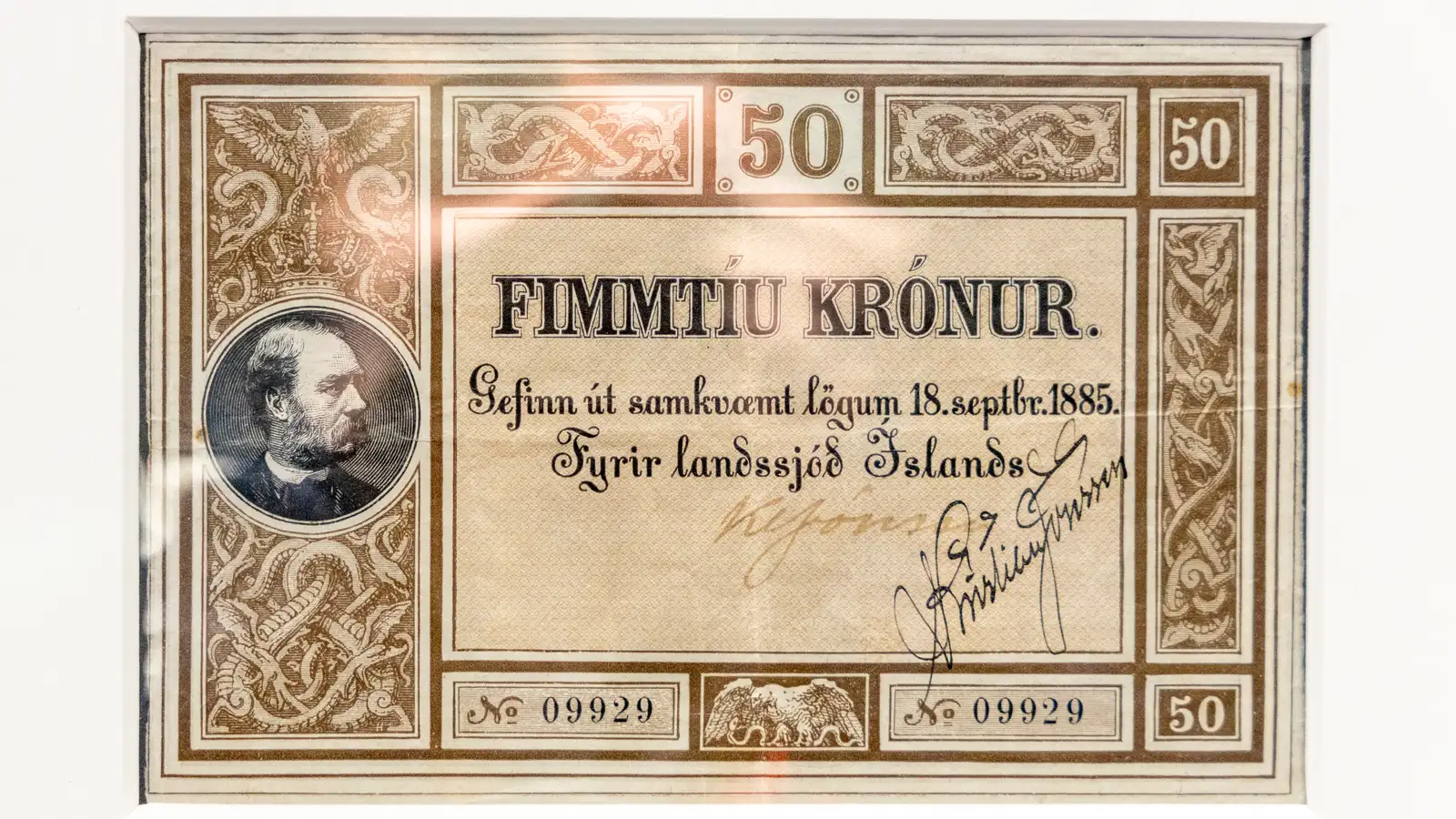 Gamlir íslenskir peningaseðlar seldust fyrir milljónir á uppboði