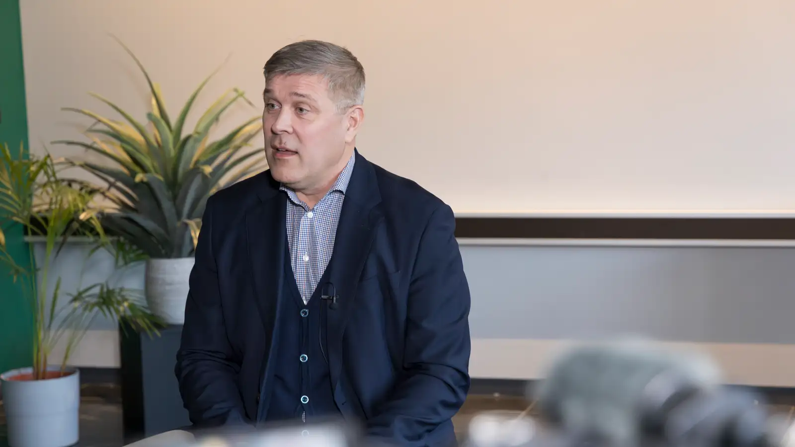 Vill láta reyna á samningana þrátt fyrir forsendubrest