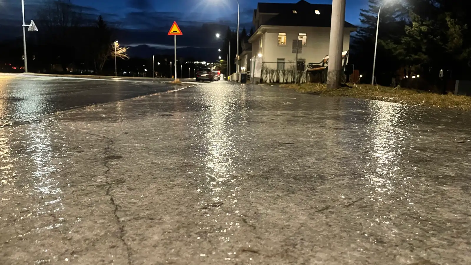 50 árekstrar og fjöldi hálkuslysa