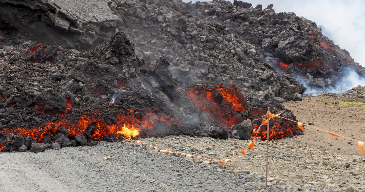 Lava is pooling northeast of Sýlingarfell - RÚV.is