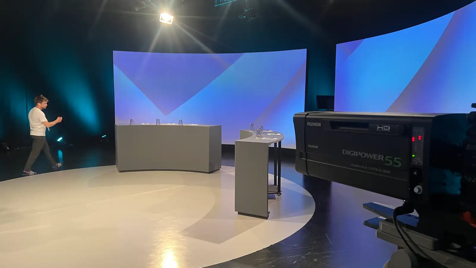 Já eða nei á laugardaginn? Umræður í beinni útsendingu