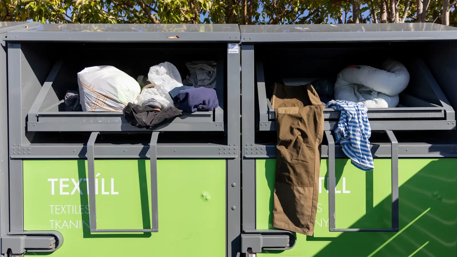 Losum okkur við 10 tonn af fötum á dag: „Getum ekki endurunnið okkur út úr þessu vandamáli“