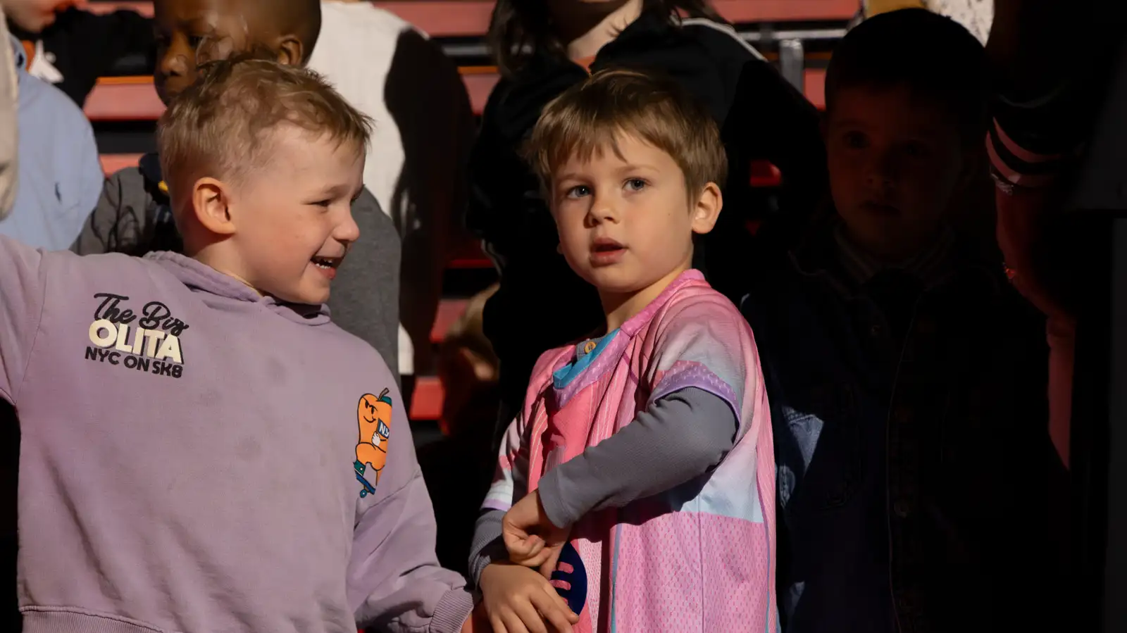 Söngvavor Barnamenningarhátíðar í Eldborgar sal Hörpu 21. apríl 2026. Þar sem 5 til 6 ára leikskólakrakkar koma saman og syngja.