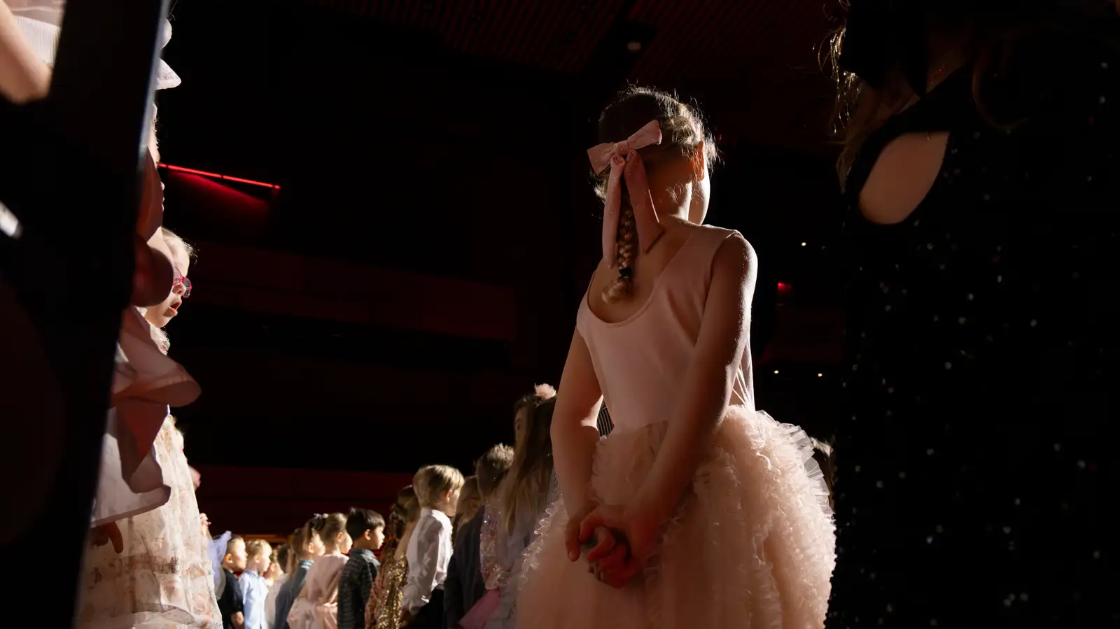 Söngvavor Barnamenningarhátíðar í Eldborgar sal Hörpu 21. apríl 2026. Þar sem 5 til 6 ára leikskólakrakkar koma saman og syngja.