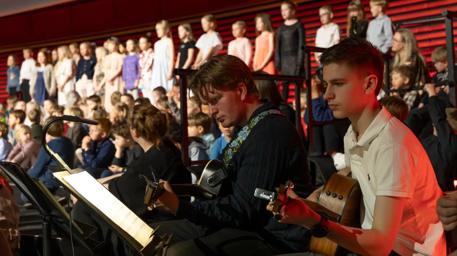 Söngvavor Barnamenningarhátíðar í Eldborgar sal Hörpu 21. apríl 2026. Þar sem 5 til 6 ára leikskólakrakkar koma saman og syngja.