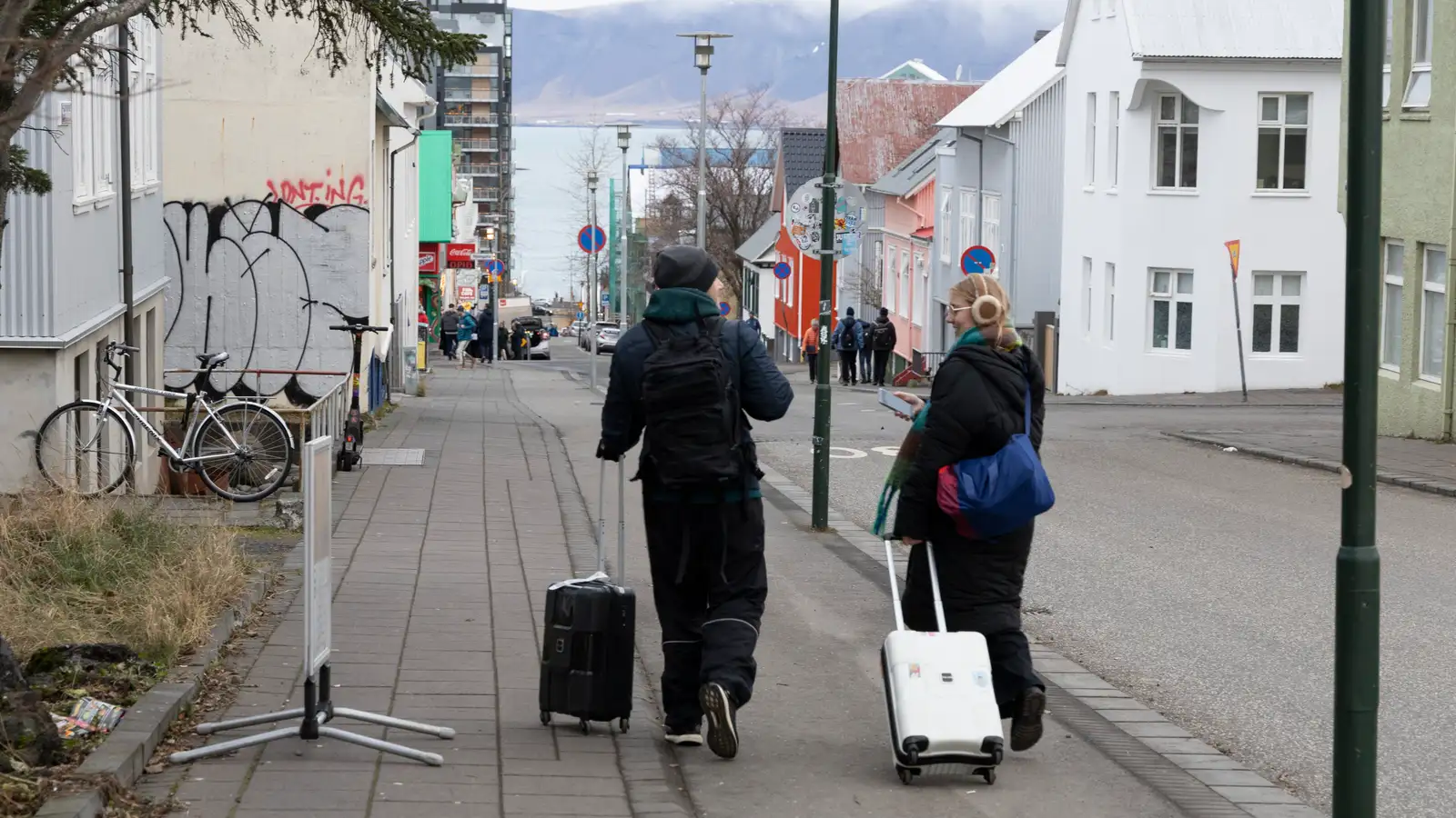Hiti að 15 stigum í dag
