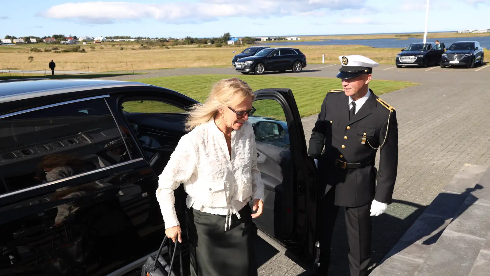 Ísland þvert á flokka vill að Þorgerður Katrín segi af sér