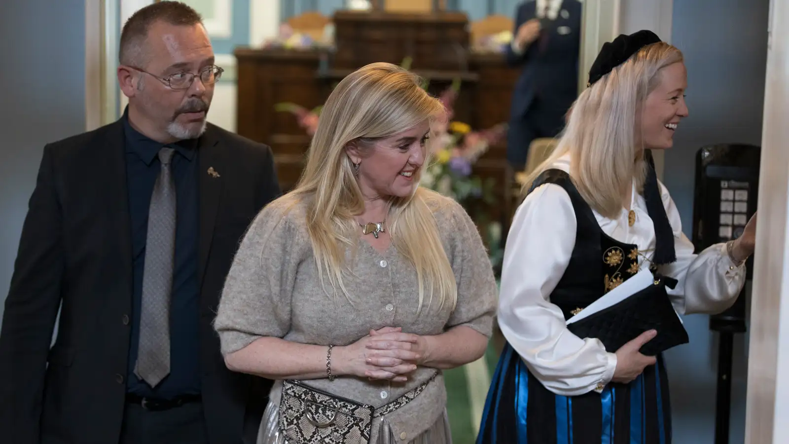 28 þingmenn flytja tillögu um stuðning við sjálfsákvörðunarrétt Grænlendinga