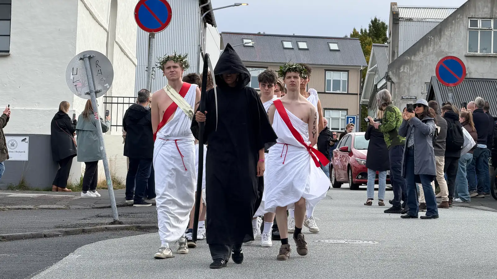 Nýnemar boðnir velkomnir í MR