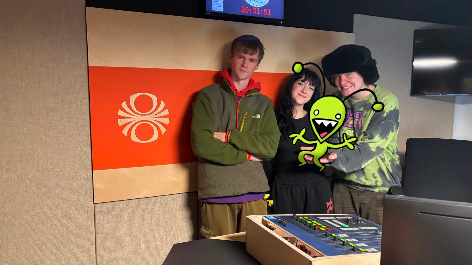 Stofnuðu popphljómsveit til þess að koma í veg fyrir heimsendi