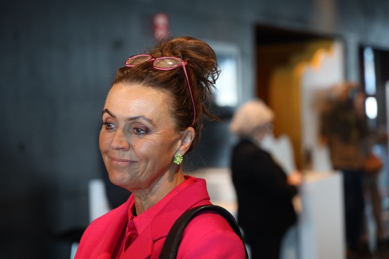 Kandidaten reichen Kandidatenlisten in Harpa ein. Steinunn Ólína Þorsteinsdóttir