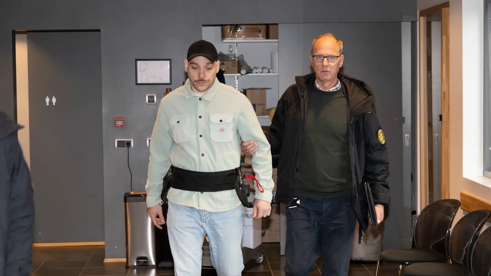 Ákærði sagður hafa skuldað hinum látna pening