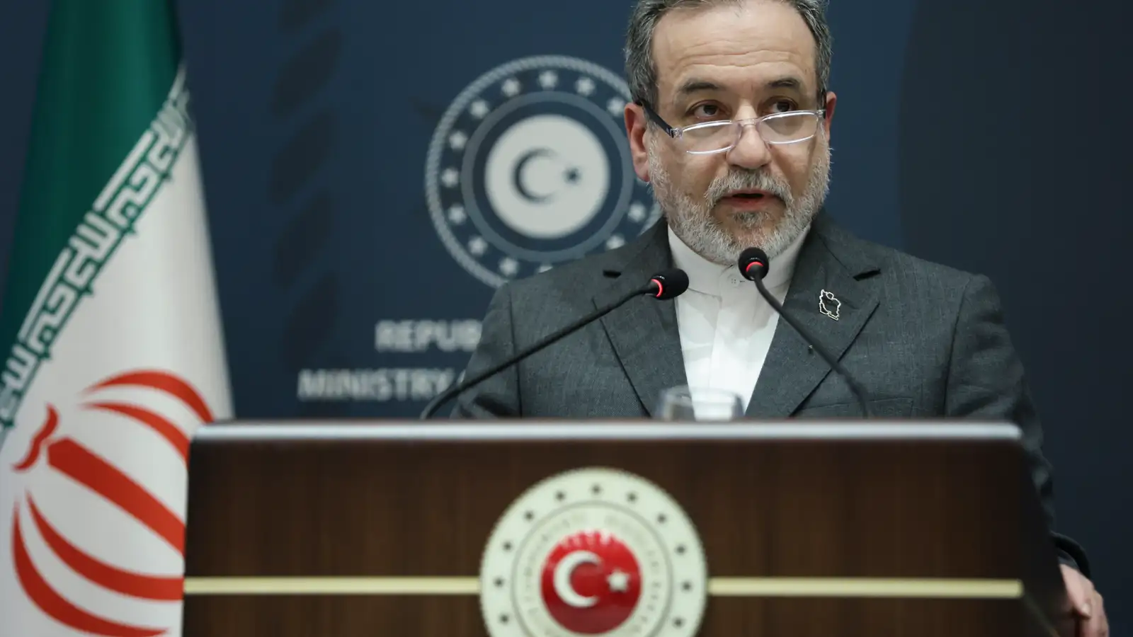 Aragchi segir að auðgun úrans linni ekki þótt stríði verði lýst yfir