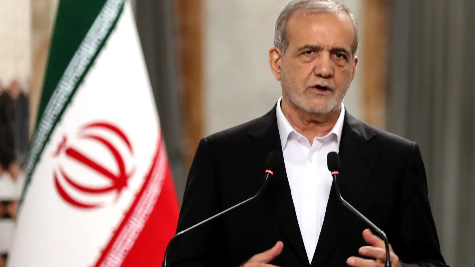 Forseti Írans gefur grænt ljós á kjarnorkuviðræður