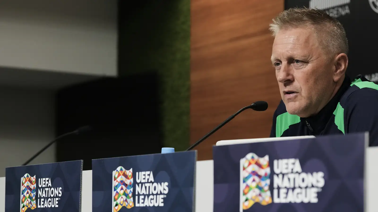 Heimir Hallgrímsson slítur blaðamannafundi í Serbíu eftir ásakanir um kynþáttaníð