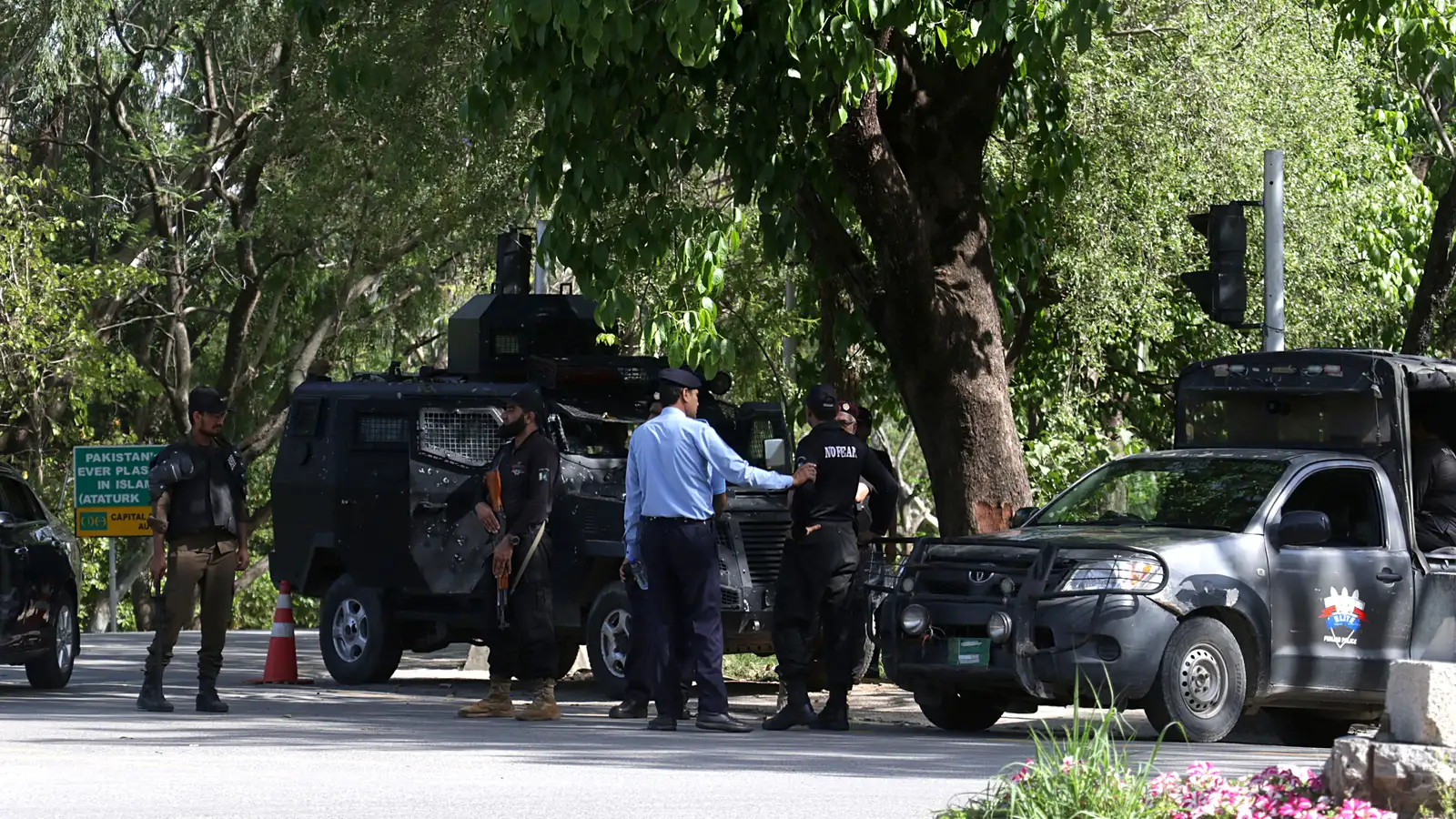 Enn er enginn fulltrúi Íran farinn til friðarviðræðna – vopnahlé rennur út annað kvöld