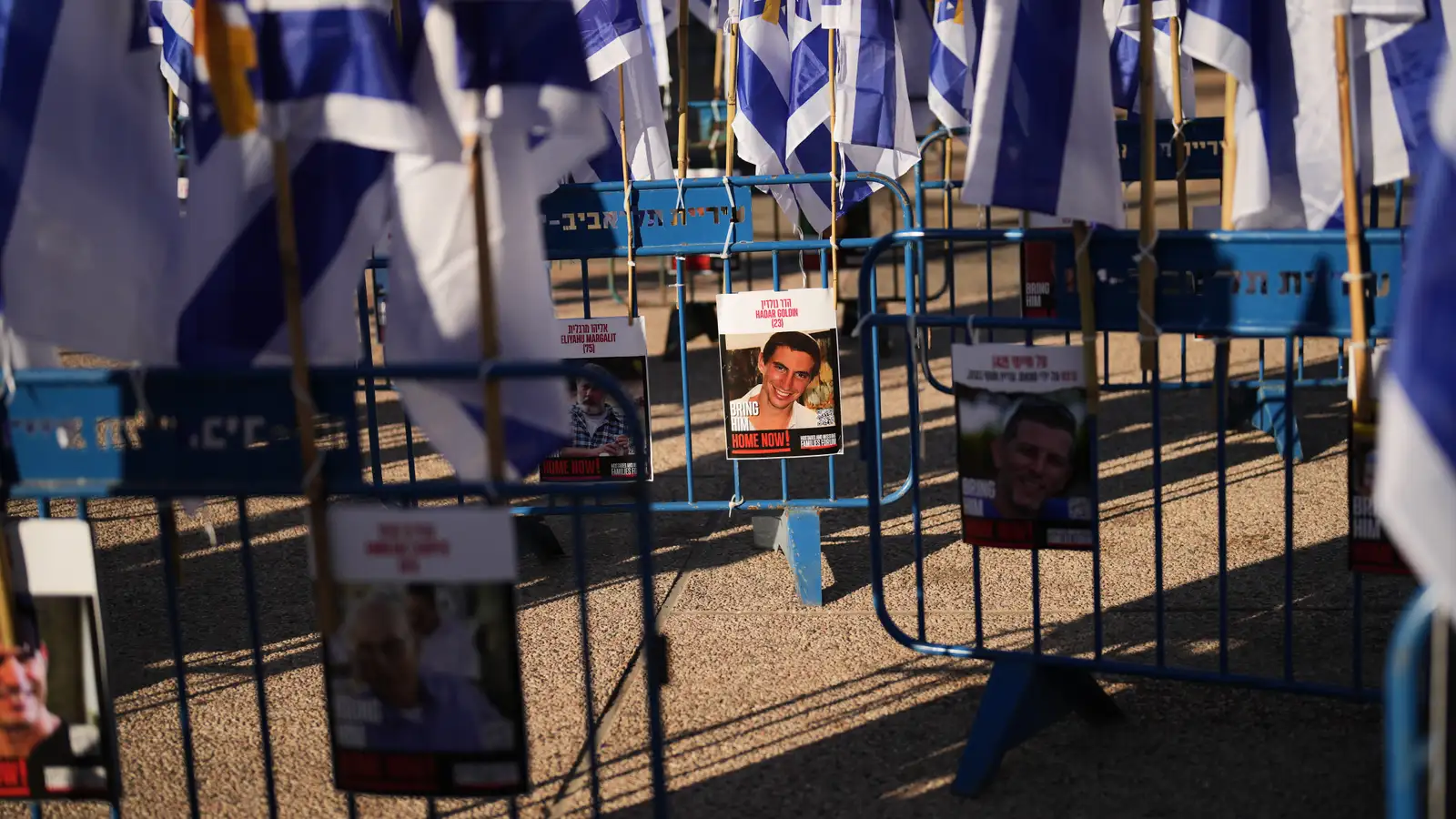 Hamas skilar jarðneskum leifum fleiri gísla í dag