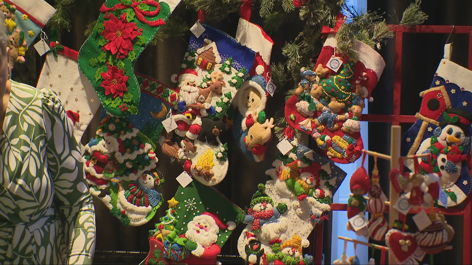 Forskot tekið á jólin á jólabasar Hringsins