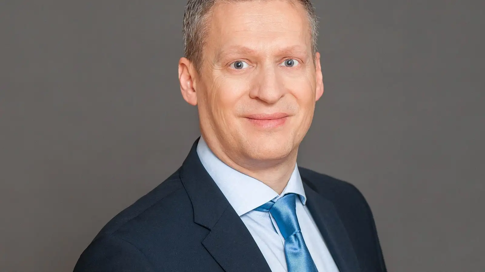 Lárus M. K. Ólafsson hættir sem aðstoðarmaður Jóhanns Páls